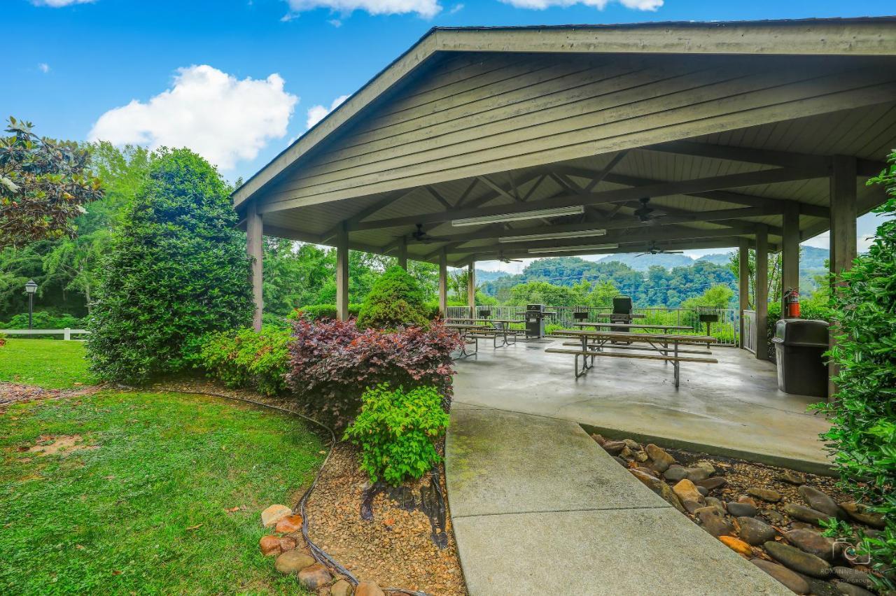 Kickin Back Whispering Pines 343 Apartment Pigeon Forge Ngoại thất bức ảnh